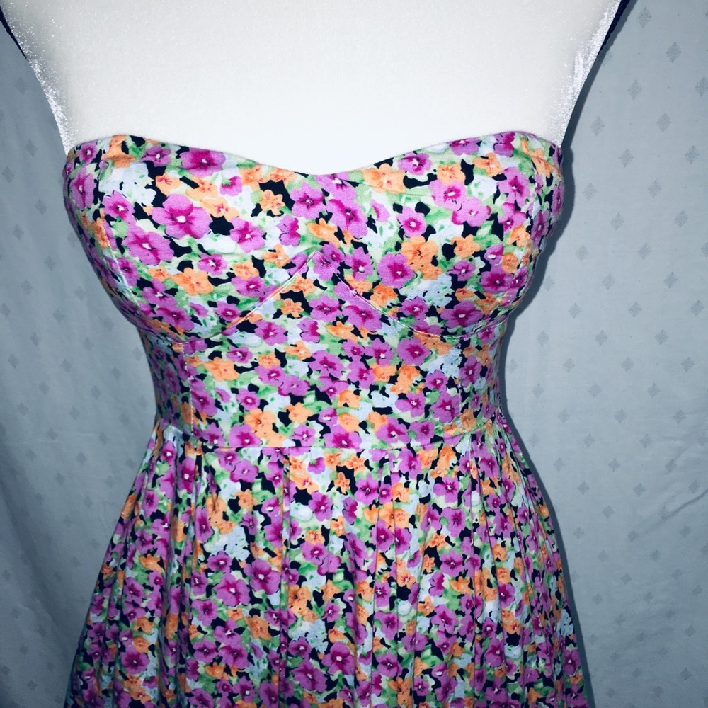 🌸Feathers 🌸midi dress - Picture 3 of 5